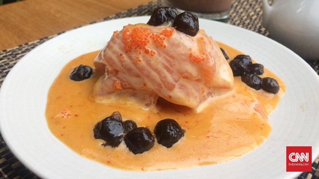 Salmon salad boba
