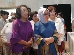 Mufidah Kalla Buka Pameran Ikebana International di Museum Nasional