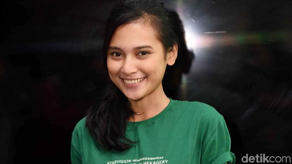 Ditemani Arie Kriting, Indah Permatasari Happy Banget Nih!