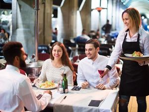 Zodiak Asmara 8 Februari: Aquarius Bersikaplah Dewasa, Scorpio Waspada