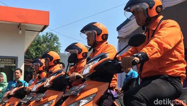 Perhatian! Pak Pos Siap COD