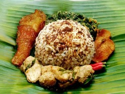 Jika Ada di Kawasan Sarinah Bisa Makan Ayam Woku hingga Nasi Bakar di Sini