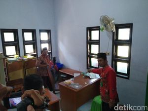 KUA di Mojokerto Dekat Kantor Polisi Dibobol Maling KUA di Mojokerto Dekat Kantor Polisi Dibobol Maling