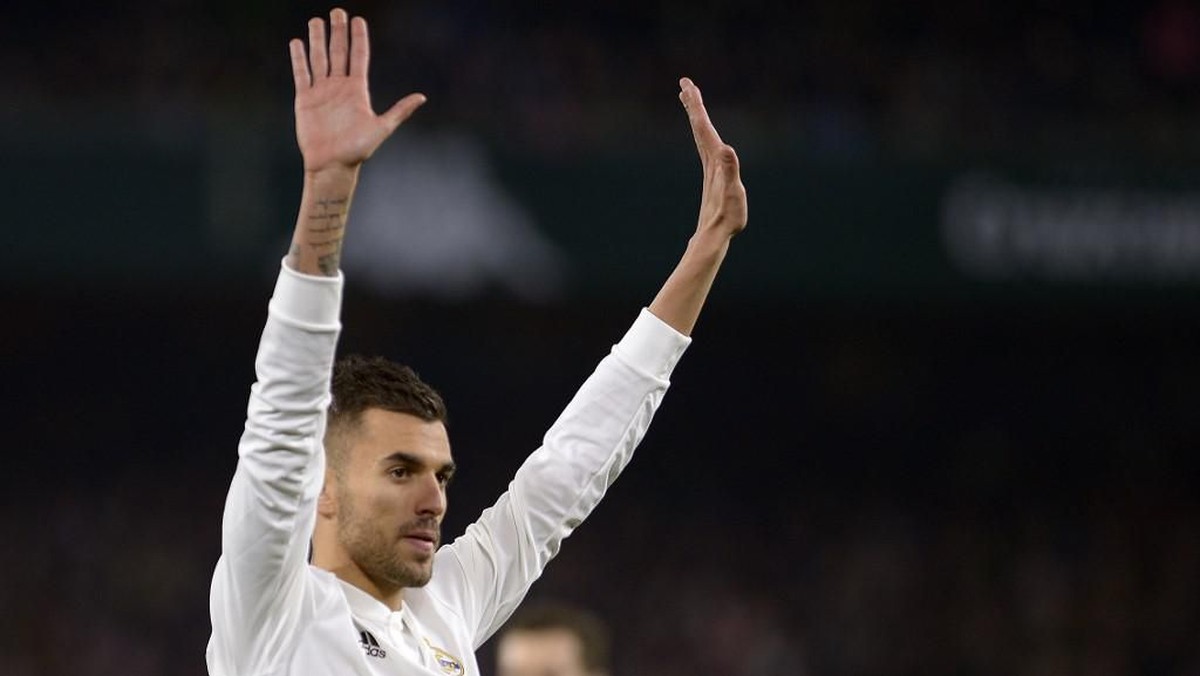 Dani Ceballos mantap memilih Arsenal karena Hector Bellerin. (Foto: Cristina Quicler / AFP)