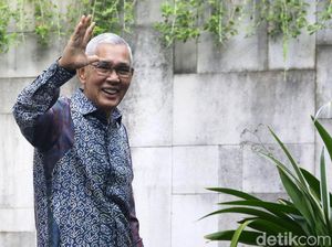Kembali Diterpa Hoax Meninggal Dunia, Try Sutrisno Dipastikan Sehat Kembali Diterpa Hoax Meninggal Dunia, Try Sutrisno Dipastikan Sehat