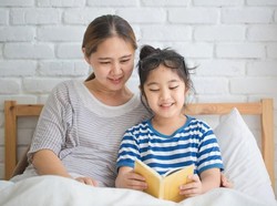 Manfaat Dongeng bagi Si Buah Hati yang Jarang Diketahui Para Ibu