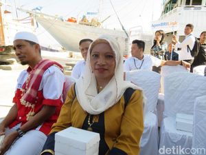 Cerita Warga Pulau Komodo Nyeberang Laut 4 Jam Demi Transfer Duit