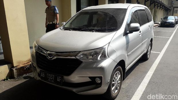 Mobil yang digunakan pelaku untuk membuang jenazah mahasiswa Timor Leste. 