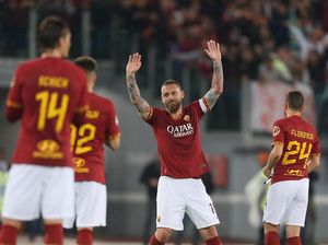 Demi Tonton Derby Roma di Curva Sud, De Rossi Nyamar Jadi Ultras
