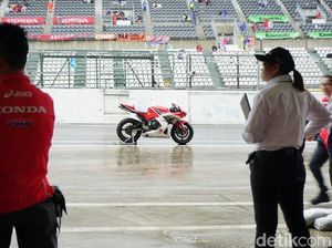 Balapan Suzuka 4 Hours Endurance Dihentikan karena Hujan Deras Balapan Suzuka 4 Hours Endurance Dihentikan karena Hujan Deras