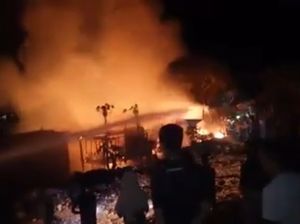 Si Jago Merah Amuk 3 Rumah di Baubau, 1 Lansia Meninggal