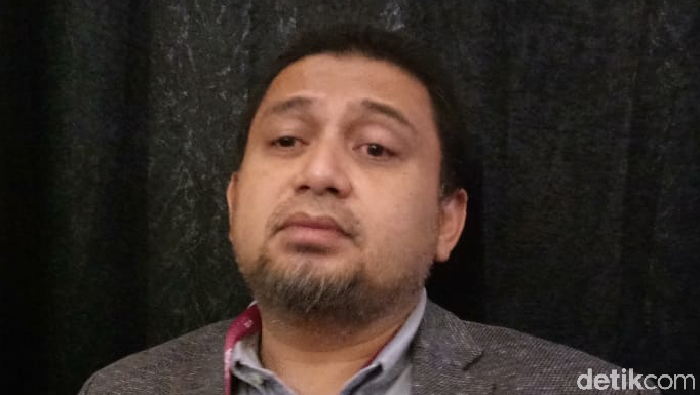 CEO PSM Makassar Munafri Arifuddin, menanggapi usulan penundaan duel dengan Persija Jakarta. (Foto: Amalia Dwi Septi/detikcom) CEO PSM Makassar Munafri Arifuddin, menanggapi usulan penundaan duel dengan Persija Jakarta. (Foto: Amalia Dwi Septi/detikcom)