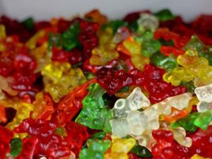 Banyak Digunakan dalam Makanan, Apakah Gelatin Halal atau Haram? Banyak Digunakan dalam Makanan, Apakah Gelatin Halal atau Haram?