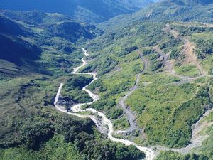 Marak Penembakan, Rute Jalan Trans Papua Diubah Marak Penembakan, Rute Jalan Trans Papua Diubah