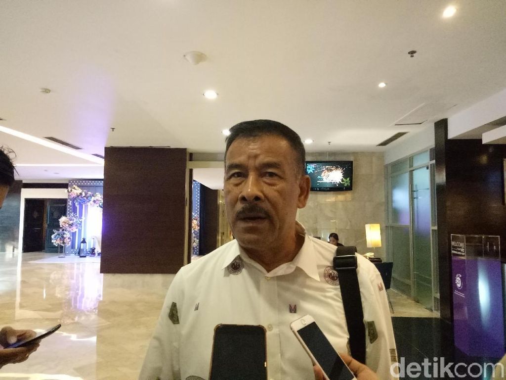 Lelah dengan Sepakbola Indonesia, Umuh Tinggalkan Posisi Manajer Persib? Lelah dengan Sepakbola Indonesia, Umuh Tinggalkan Posisi Manajer Persib?