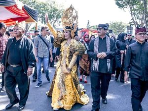 Menpar Paparkan Rahasia Suksesnya Banyuwangi Ethno Carnival 2019