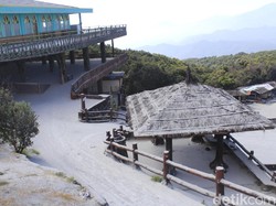 Tangkuban Perahu Erupsi, Pengusaha: Nggak Ganggu Investasi