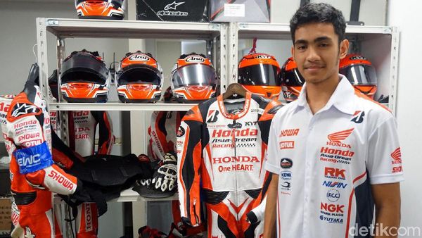 Intip Perlengkapan Balap Andi Gilang
