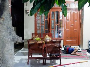 Pengakuan Warga Bertatap Muka dengan Penggedor Pintu Misterius di Banyuwangi Pengakuan Warga Bertatap Muka dengan Penggedor Pintu Misterius di Banyuwangi