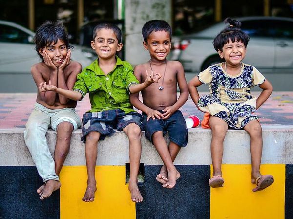 Potret Keceriaan Anak-anak di Seluruh Dunia