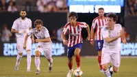 Madrid kebobolan lagi pada menit ke-51. Bola terobosan Joao Felix diselesaikan dengan tendangan chip Costa. Bola dengan mulus masuk ke gawang Los Blancos.