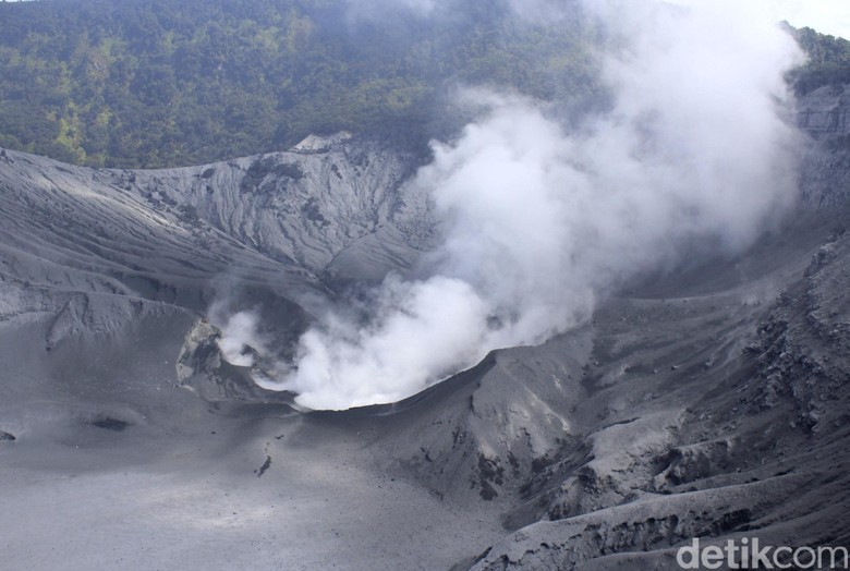 22 Gunung Api Status di Atas Normal, Pendaki 17-an Diimbau Waspada