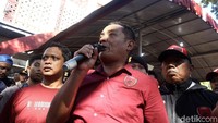 Panpel pertandingan mengumumkan jika laga leg ke-2 final Piala Indonesia ditunda.
