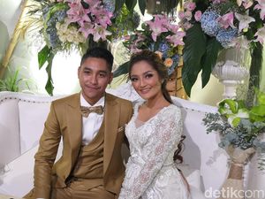 Siti Badriah Merasa Krisjiana Lebih Berwibawa usai Menikah Siti Badriah Merasa Krisjiana Lebih Berwibawa usai Menikah