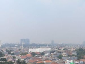 Data AirVisual Minggu Siang: Kualitas Udara DKI Terburuk Ketiga