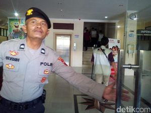 KPK Geledah Ruangan Istri Plt Sekretaris Dinas BPPKAD Kudus KPK Geledah Ruangan Istri Plt Sekretaris Dinas BPPKAD Kudus