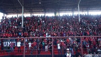 Suporter PSM Makassar memadati Stadion Andi Mattalatta, Minggu (28/7/2019).