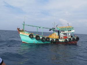 KKP Tangkap Enam Kapal Ikan Ilegal Asal Vietnam dan Filipina