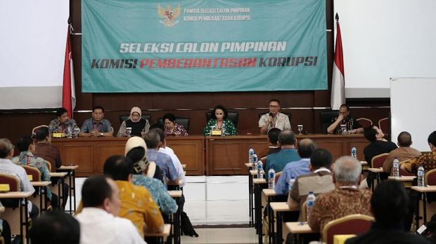 Tes psikologi untuk 104 capim KPK di Gedung Diklat Sekretariat Negara, Jakarta, Minggu (28/7).