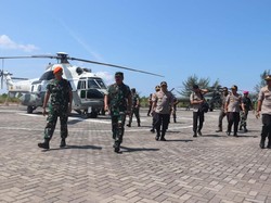 Bareng Kapolri, Panglima TNI Tinjau Prajurit Garda Terdepan RI di Batam