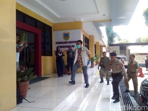 KPK Kembali Geledah Kantor Pemkab Kudus KPK Kembali Geledah Kantor Pemkab Kudus