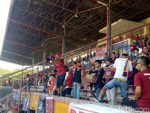Stadion Sudah Ramai, Mendadak MC Umumkan Laga PSM Vs Persija Ditunda Stadion Sudah Ramai, Mendadak MC Umumkan Laga PSM Vs Persija Ditunda