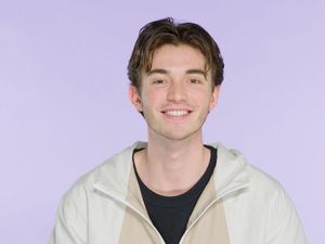 Konser di Jakarta, Greyson Chance Pesan Gurame dan Nasi Goreng