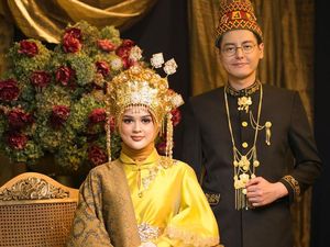 Foto: Inspirasi Pernikahan Adat Aceh a la Roger Danuarta dan Cut Meyriska Foto: Inspirasi Pernikahan Adat Aceh a la Roger Danuarta dan Cut Meyriska