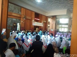 Walkot Depok Lepas Keberangkatan Ratusan Calon Jemaah Haji