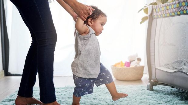 Perkembangan Bayi Usia 11 Bulan