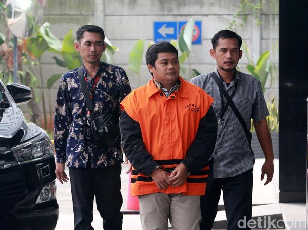 Orang Kepercayaan Eks Bupati Labuhanbatu Diperiksa KPK