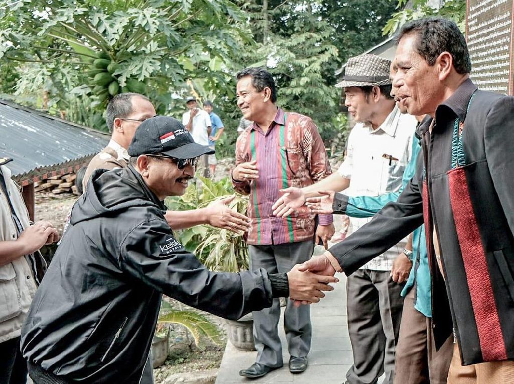 Kunjungi Istana Sisingamangaraja, Menpar: Kisahnya Sangat Legendaris! Kunjungi Istana Sisingamangaraja, Menpar: Kisahnya Sangat Legendaris!
