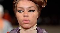 Model Fenty Rihanna Pura-pura Jadi Transgender Agar Tak Di-bully Netizen
