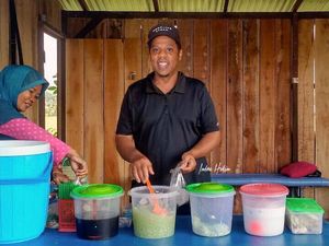 Begini Kalau Jay Z Jualan Takjil hingga Kendall Jenner Jualan Kopi Keliling Begini Kalau Jay Z Jualan Takjil hingga Kendall Jenner Jualan Kopi Keliling