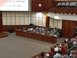 Gubernur Koster Ingin Tambah OPD tentang Pemajuan Desa Adat Bali