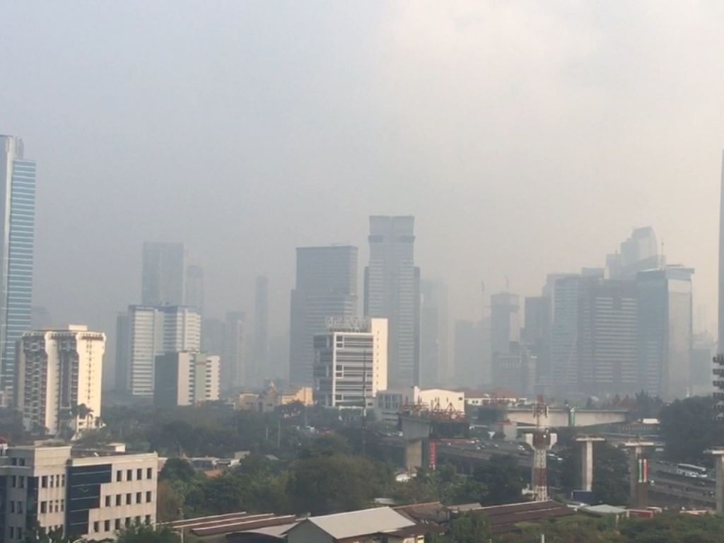 Senin Pagi, Udara Jakarta Kembali Teburuk di Dunia Senin Pagi, Udara Jakarta Kembali Teburuk di Dunia