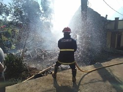11 Rumah dan 2 Motor di Garut Ludes Terbakar
