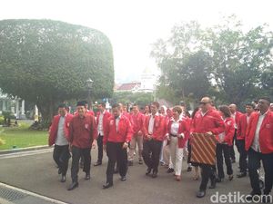 Temui Jokowi di Istana, Ketum PKPI Sebut Bakal Ada Kebijakan Wow Temui Jokowi di Istana, Ketum PKPI Sebut Bakal Ada Kebijakan Wow