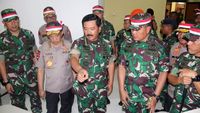 Momen Panglima TNI dan Kapolri Tinjau Prajurit di Pulau Nipah