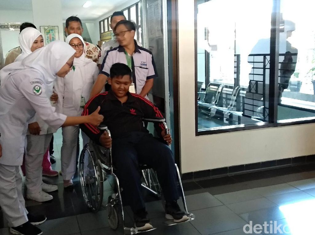 Bocah Aria Dioperasi: Dulu Bobotnya Nyaris 2 Kuintal, Kini 87 Kg Bocah Aria Dioperasi: Dulu Bobotnya Nyaris 2 Kuintal, Kini 87 Kg